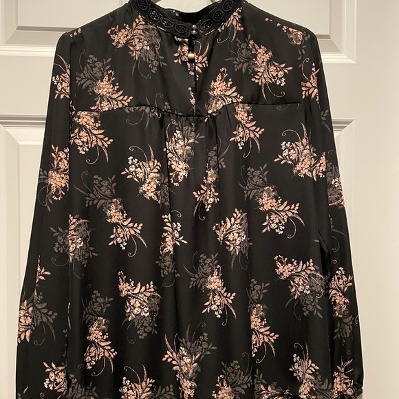 Zac & Rachel Blouse - Picture 4 of 7